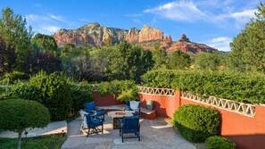 Front yard sitting area with gorgeous views!