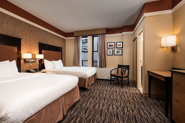 Each unit comes with 2 Queen size beds. Exact units will be assigned upon arrival. Views, colors, and decor may vary.