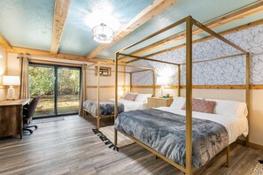 Bedroom 3 with double queen beds