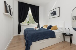A quiet bedroom perfect for relaxing. 