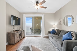 Living Area with Direct Beach & Gulf Views