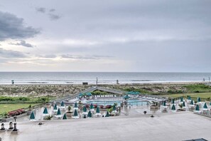 Direct ocean view from balcony. See and hear the waves roll in.