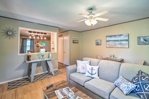 Living Room | Single-Story Unit | Ceiling Fans