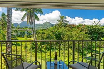 Tropical Oasis - Stunning Views In Private Setting