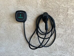 Level 2 EV charger -100% solar powered