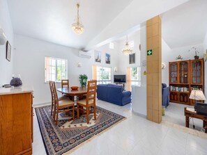 Spacious Carvoeiro Villa | Casa Jemb | 3 Bedrooms | Great Pool Area | Outdoor Barbecue