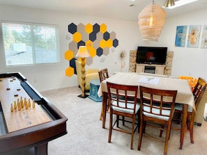 Spielezimmer