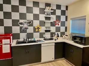 Kitchen with 2 counter top burners (NO OVEN)