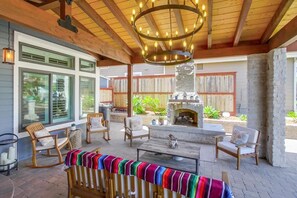 Front porch family room with fireplace