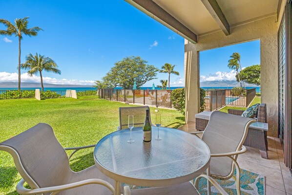 Toast to paradise with a bottle of champagne on your private lanai. Oceanfront dining at its finest, complete with breathtaking Hawaiian sunsets.