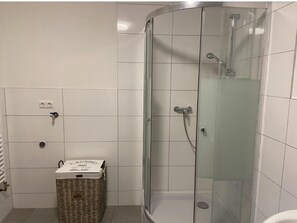 Ferienwohnung (40m²) im Erdgeschoss-Dusche