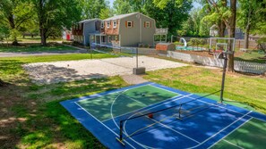 Full size sand volleyball & basketball/pickleball court shared w/ 1 other VRBO
