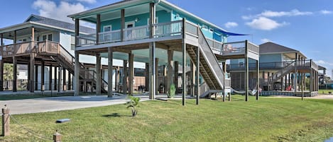 Galveston Vacation Rental | 3BR | 2BA | 1,200 Sq Ft | Stairs Required