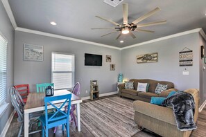 Living Room | Smart TV | Ceiling Fans | Central Heating & Air Conditioning