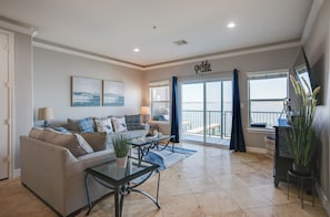 Living Room | Smart TV | Central A/C & Heating