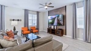 Living Room
85" Smart Tv