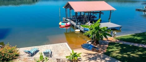 Fabulous amenities with speedboat ramp, sunning area, fixed dock, +floating dock