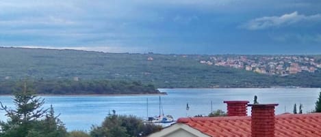 Vue sur la plage ou l’océan