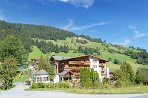 Holiday Home Exterior [summer]