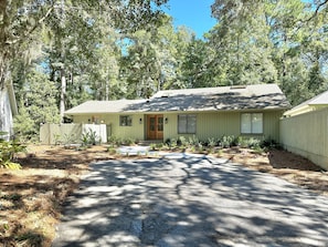 26 Hollyberry