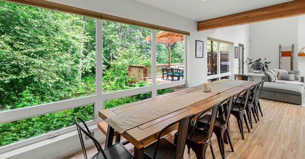 Creekside retreat for 14