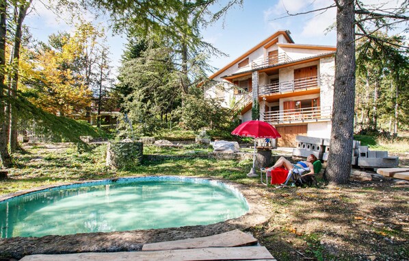 pool