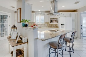Open Floor Concept With Plenty of Room