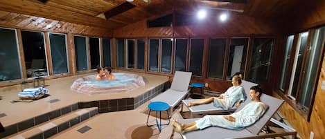 Indoor spa tub