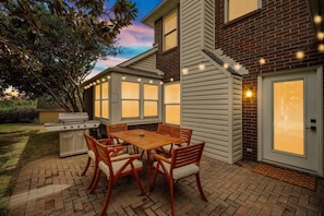 Feel free to stay out late and count the stars from the comforts of this cozy, fully paved patio area. Equipped with string lights, it’s perfect for late-night hangouts!