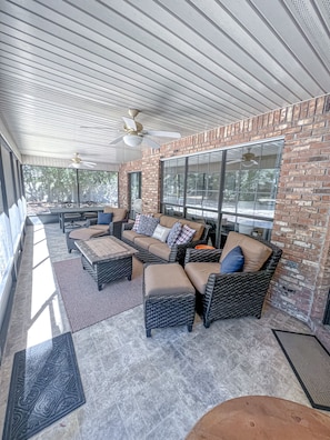 Screened in Porch Overlooking Huge Yard with Live Oak Trees with Spanish Moss