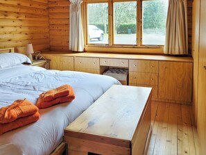 Double bedroom | Ardle Lodge, Enochdhu, near Pitlochy