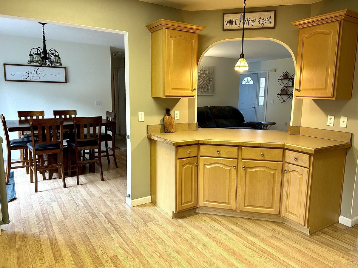 3 Bedroom 2 Bathroom Home in Grantham
