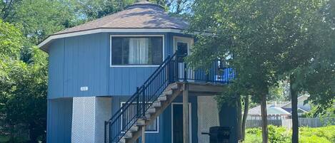 Octagon Shaped Home