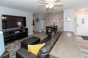 346Main0425_0019