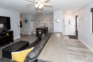 346Main0425_0018