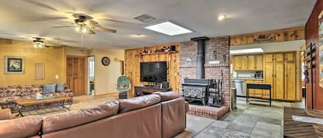 Lakeside Vacation Rental | 3BR | 2BA | 2,027 Sq Ft | 1 Step Required