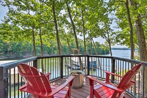 Deck | Free WiFi | Towels & Linens | 2nd-Floor Bedrooms/Showers | Pet Fee