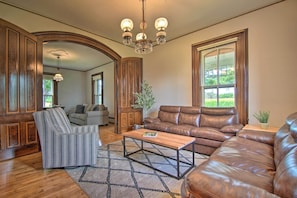 Family Room | Flat-Screen TV | Central A/C | Board Games