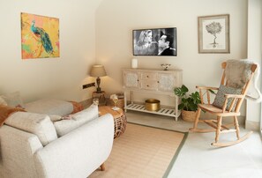 Woodland Retreat, Staffordshire: Sitting area with comfortable seating and Smart television