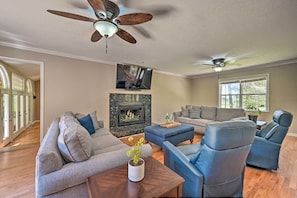Family Room | Free WiFi | Central Heating & A/C | Decorative Fireplace