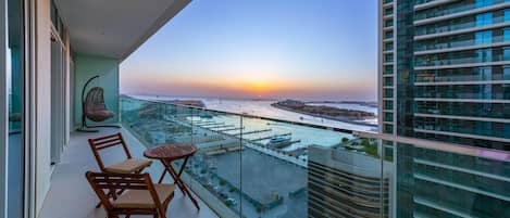 Deluxe holiday rental with breathtaking views in Emaar Beachfront Dubai