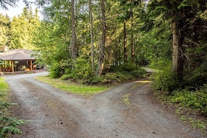 The Approach to the Cottage - Stay to the Right for your Parking Space