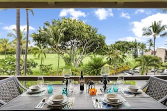 Fabulous, Spacious Oceanview 3 Bedroom Condo with A/C!