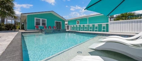 Sparkling Pool Walking Distance to the Beach