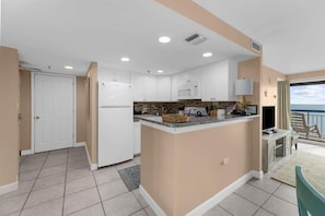 Prepare delicious meals- Fully Equipped Kitchen