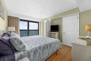 Imagine Waking up on this bedroom with an Ocean View!