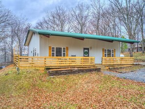 The wrap around porch at Easy Does It is perfect for just about any weather.