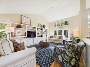 Upstairs Living Area at 13 Governors Road