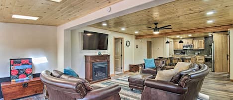 Pinetop Vacation Rental | 3BR | 2BA | 1,450 Sq Ft | Stairs Required