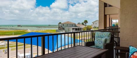 A view of Aransas Bay awaits your stay.